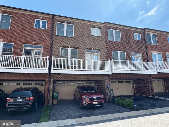 233 Parkview Ave in Gaithersburg, MD - Building Photo - Building Photo