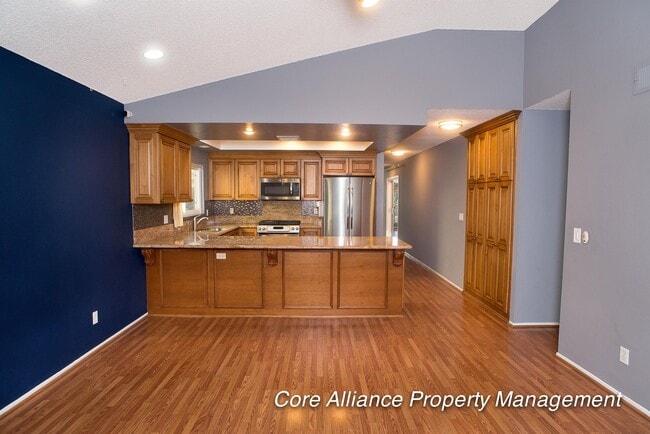 23119 Valerio St in Los Angeles, CA - Building Photo - Building Photo