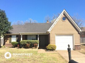 8538 Highland Glen Cir N in Memphis, TN - Building Photo