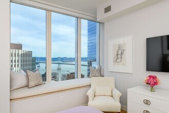 301 Mission St, Unit 40D in San Francisco, CA - Building Photo - Building Photo