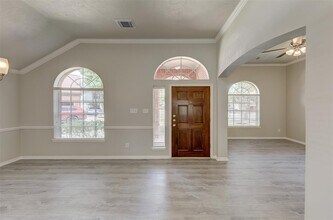 2107 Crossbay Ct in League City, TX - Building Photo - Building Photo