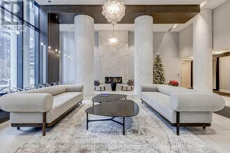 38 Annie Craig Dr in Toronto, ON - Building Photo - Building Photo