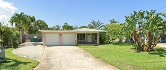 141 E Exeter St in Satellite Beach, FL - Building Photo