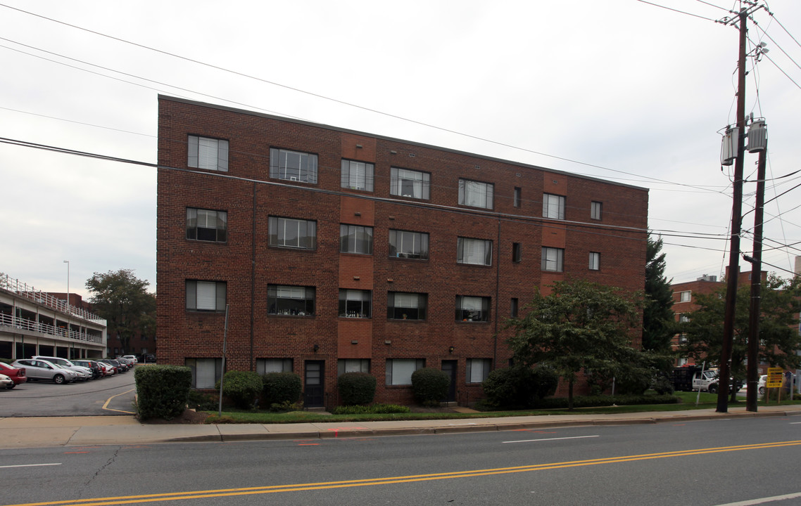 The Glens on Battery Lane - The Glen Aldon in Bethesda, MD - Building Photo