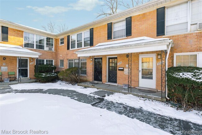 3206 Shenandoah Dr in Royal Oak, MI - Building Photo - Building Photo