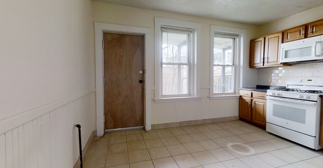 5 Barrows St, Unit 1 in Boston, MA - Building Photo - Building Photo