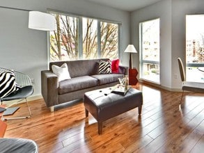 The Noble Apartments in Seattle, WA - Foto de edificio - Interior Photo