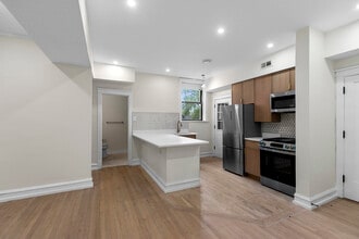 4636 N Hamilton Ave, Unit 38 in Chicago, IL - Foto de edificio - Building Photo
