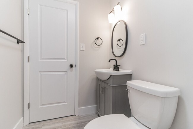 property at 1709 S Conestoga St