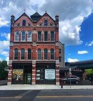 123 E Willow St, Unit 301 in Syracuse, NY - Building Photo