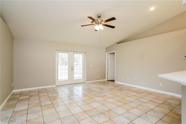 8434 Blackberry Rd in Ft. Myers, FL - Building Photo - Building Photo