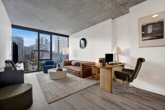 808 N Cleveland Ave in Chicago, IL - Building Photo - Building Photo