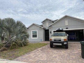 940 Bear Lake Dr in Rockledge, FL - Building Photo
