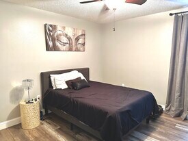 2047 Cassingham Cir in Ocoee, FL - Building Photo