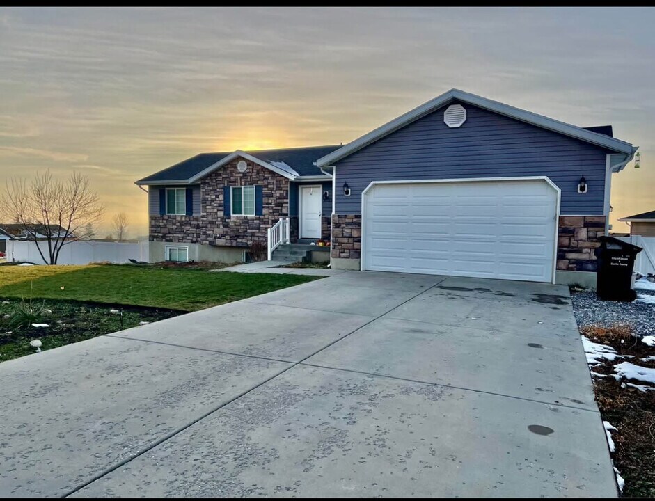 335 Chokecherry Cir in Richmond, UT - Foto de edificio