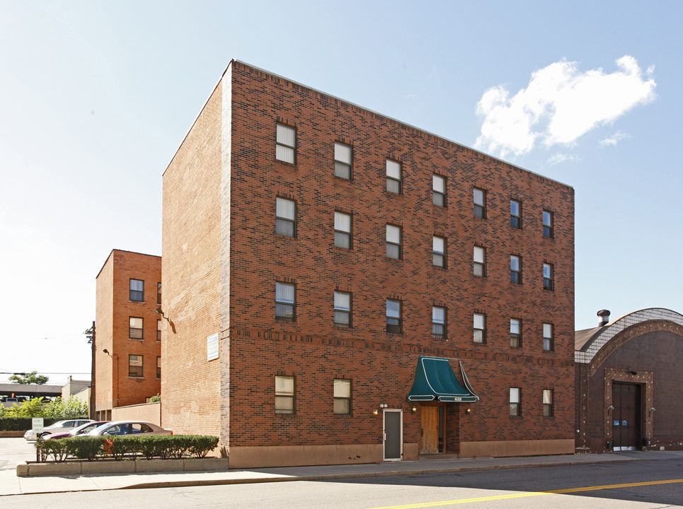 Milwaukee Apartments in Detroit, MI - Foto de edificio