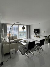 5601 Collins Ave, Unit # 1115 in Miami Beach, FL - Building Photo - Building Photo