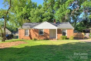 308 Seneca Pl in Charlotte, NC - Building Photo