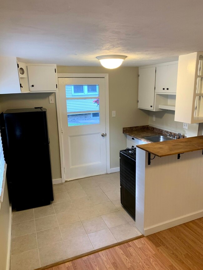 107 Wallace Ave in Auburn, MA - Building Photo - Building Photo