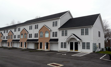 60 Yaremich Dr in Bridgeport, CT - Building Photo - Building Photo