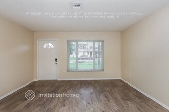 18479 Evergreen Rd in Ft. Myers, FL - Foto de edificio - Building Photo