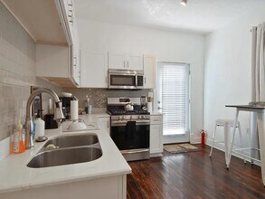 2225 Second St in New Orleans, LA - Building Photo - Building Photo