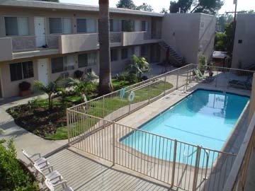 4949 Laurel Canyon Blvd in Valley Village, CA - Building Photo