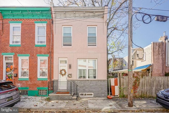 446 Emily St in Philadelphia, PA - Building Photo - Building Photo