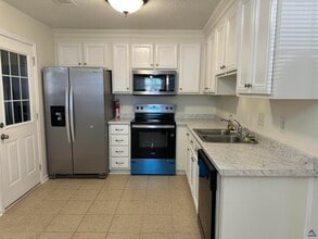 202 Grand Ave in Bonaire, GA - Building Photo - Building Photo