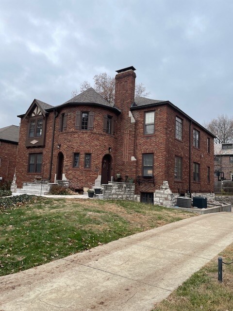 7533 York Dr in Clayton, MO - Building Photo