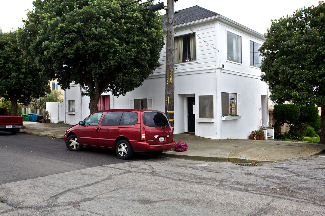 2845-2849 Ulloa St in San Francisco, CA - Building Photo