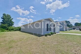 1472 Centipede Dr in Rocky Mount, NC - Foto de edificio - Building Photo