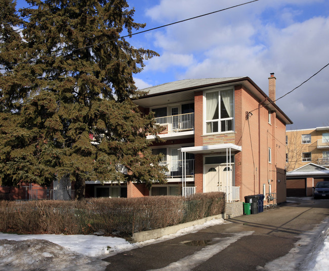 30-32 Annapearl Ct in Toronto, ON - Building Photo - Primary Photo