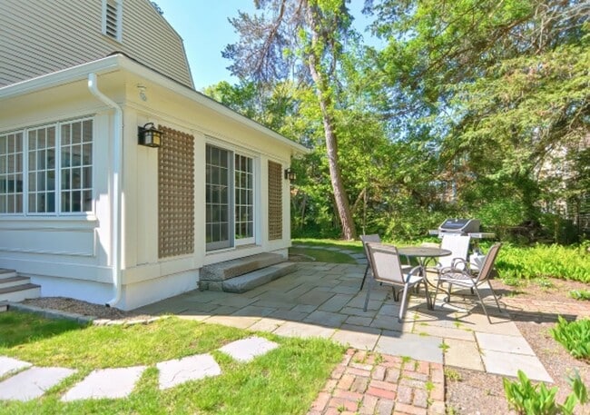 property at 6.5 Summer St