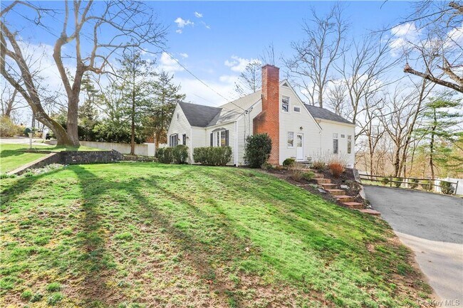 152 Forest Dr in Mt Kisco, NY - Building Photo - Building Photo