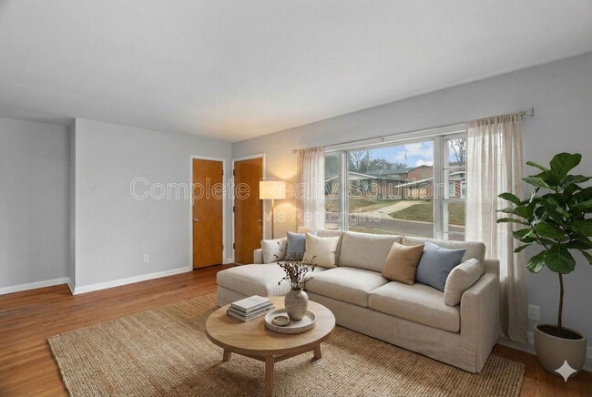 9220 Leamont Dr in Jennings, MO - Building Photo - Building Photo