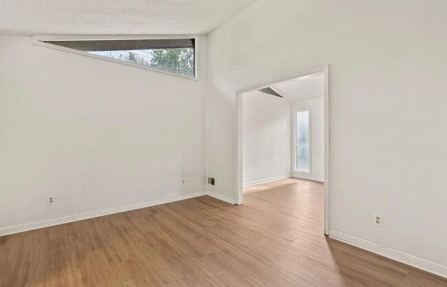 5227 Bush River Rd in Columbia, SC - Building Photo - Building Photo
