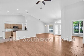 8404 Misty Morning Ct in Lakewood Ranch, FL - Building Photo - Building Photo