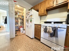 63 Euston Rd, Unit 6 in Boston, MA - Foto de edificio - Building Photo