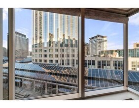 96 Belvidere St in Springfield, MA - Building Photo - Building Photo