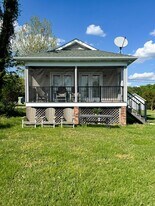 13505 S View Rd in Newburg, MD - Building Photo