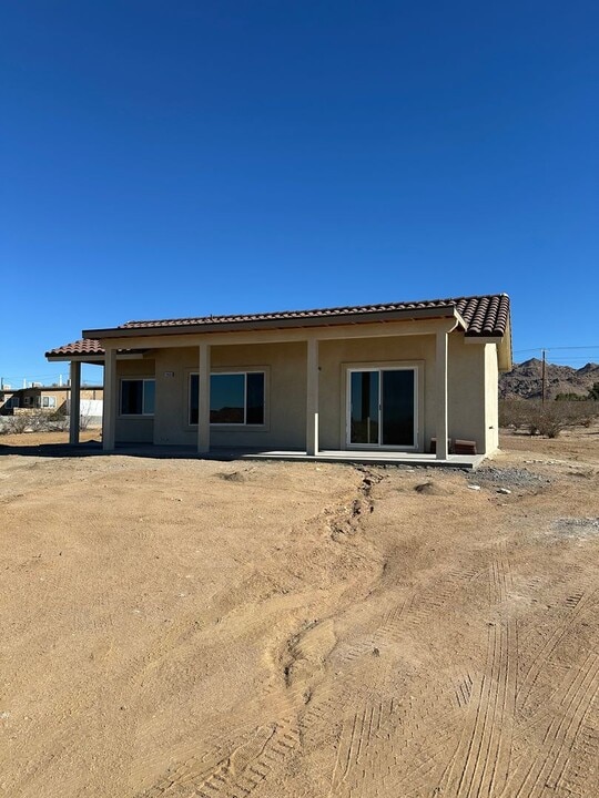 17465 Pauhaska Rd in Apple Valley, CA - Building Photo