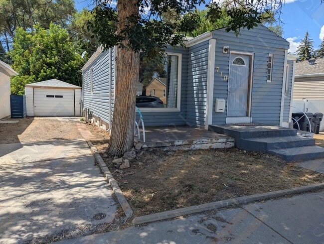 property at 710 Pennsylvania Ave