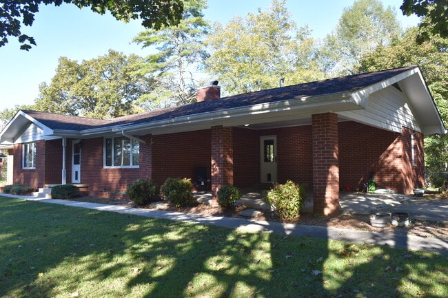 959 Pleasant Valley Rd in Murphy, NC - Building Photo - Building Photo