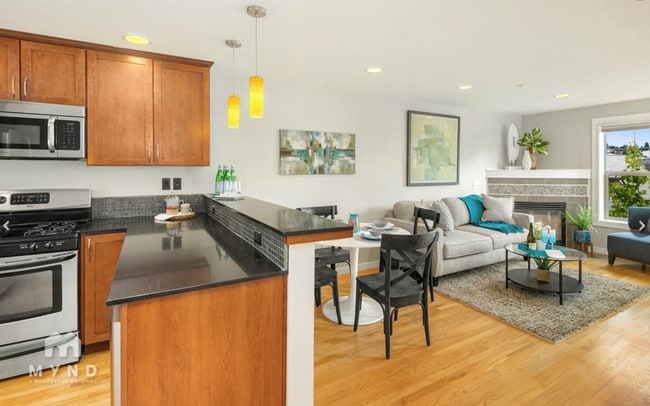 5942 California Ave SW in Seattle, WA - Building Photo - Building Photo