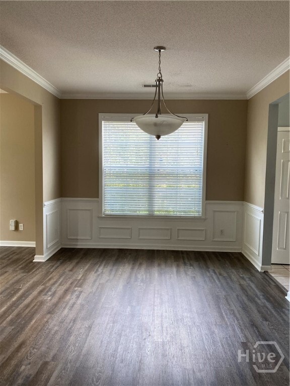 property at 10 Bushwood Dr