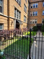 1959 W Foster Ave, Unit 61-G in Chicago, IL - Building Photo
