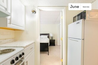 216 Ascot Pl NE in Washington, DC - Foto de edificio - Building Photo