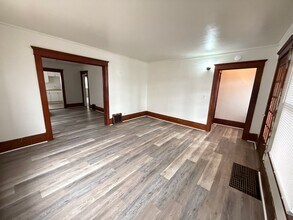 340-342 W Wesley St in Jackson, MI - Building Photo - Building Photo