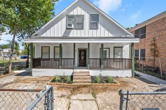 property at 110 N York St